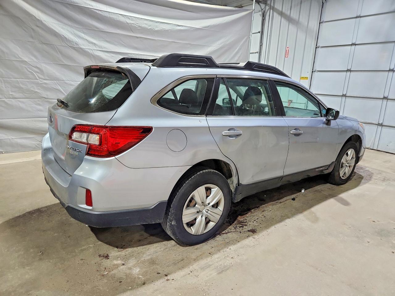 2015 Subaru Outback 2.5I - Image 3