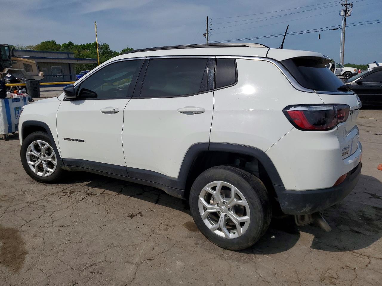 2024 Jeep Compass Latitude - Image 2