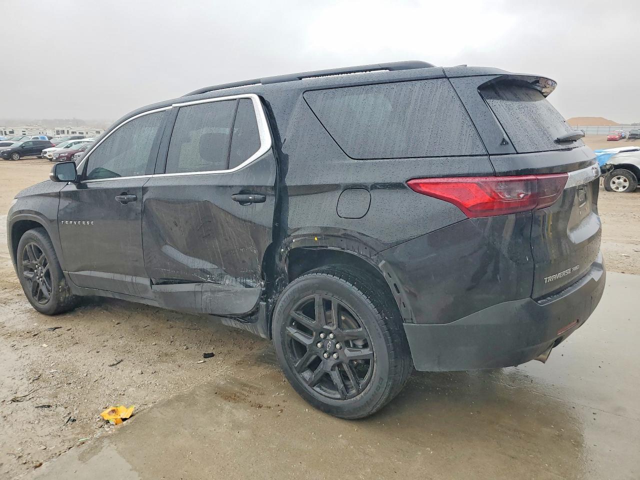 2021 Chevrolet Traverse Lt - Фото 2