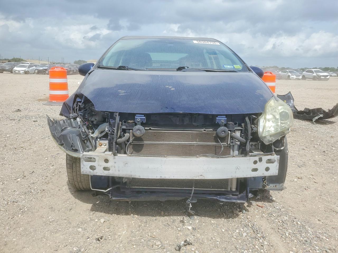 2013 Toyota Prius Three - Image 5