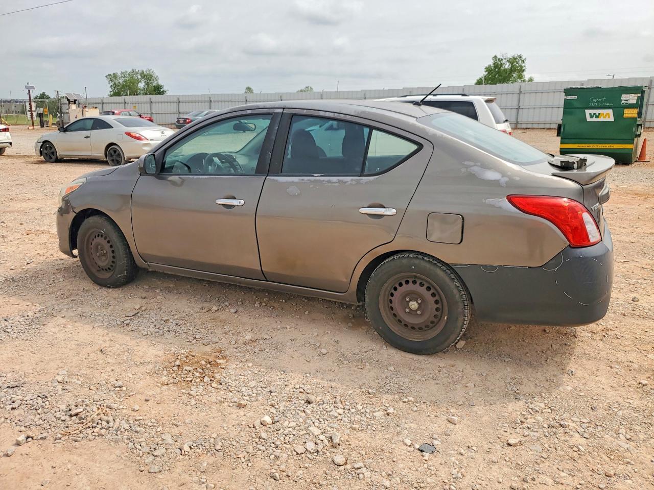 2015 Nissan Versa 1.6 Sv - Image 2