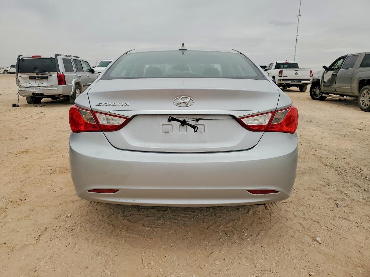 2012 Hyundai Sonata Gls - Image 6