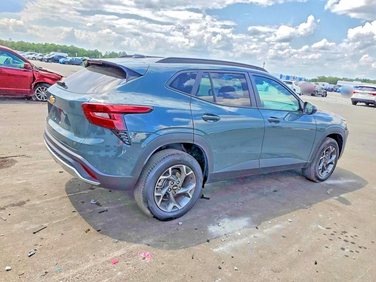 2025 Chevrolet Trax 1Lt - Image 3