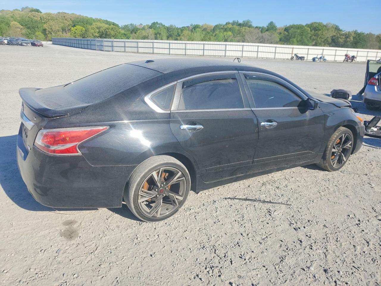 2014 Nissan Altima 2.5 S - Фото 3