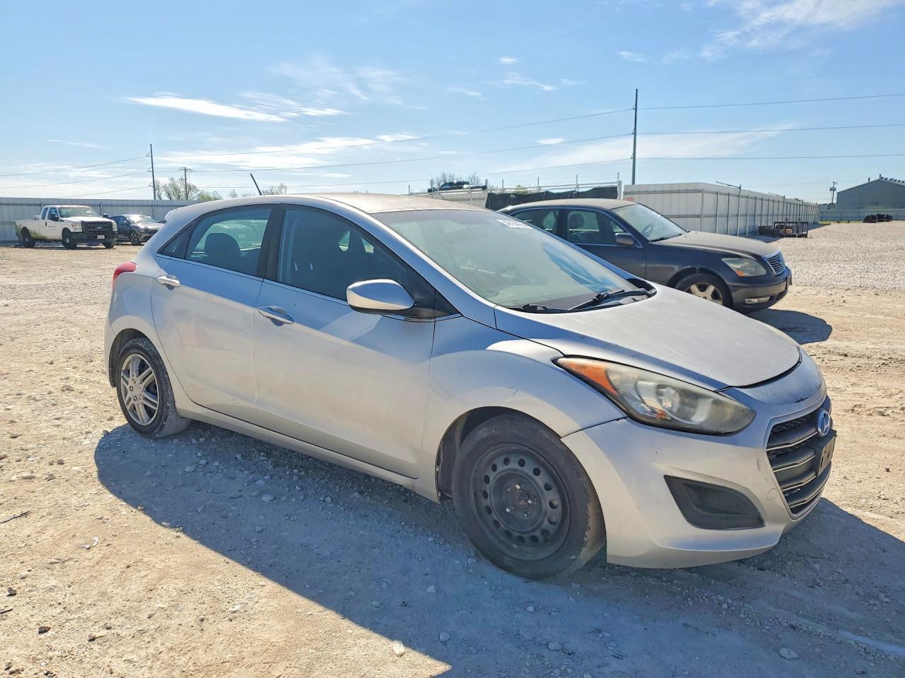 2016 Hyundai Elantra Gt Base - Image 4