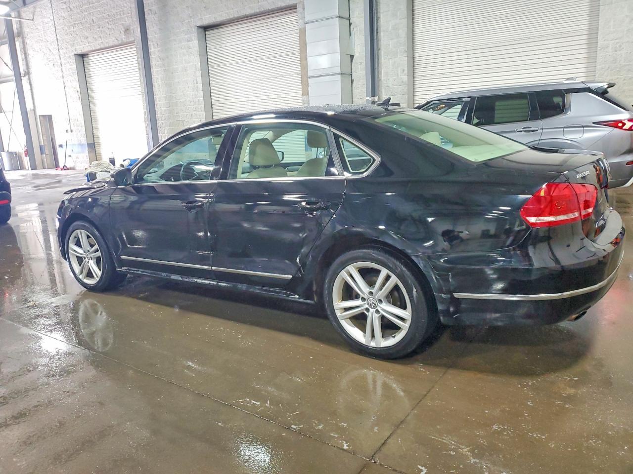 2015 Volkswagen Passat Se - Image 2