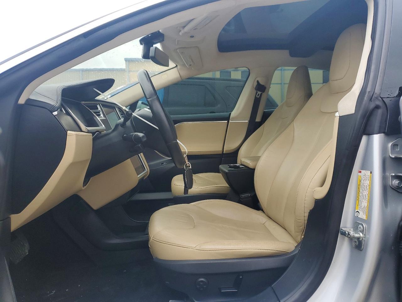 2013 Tesla Model S - Image 7