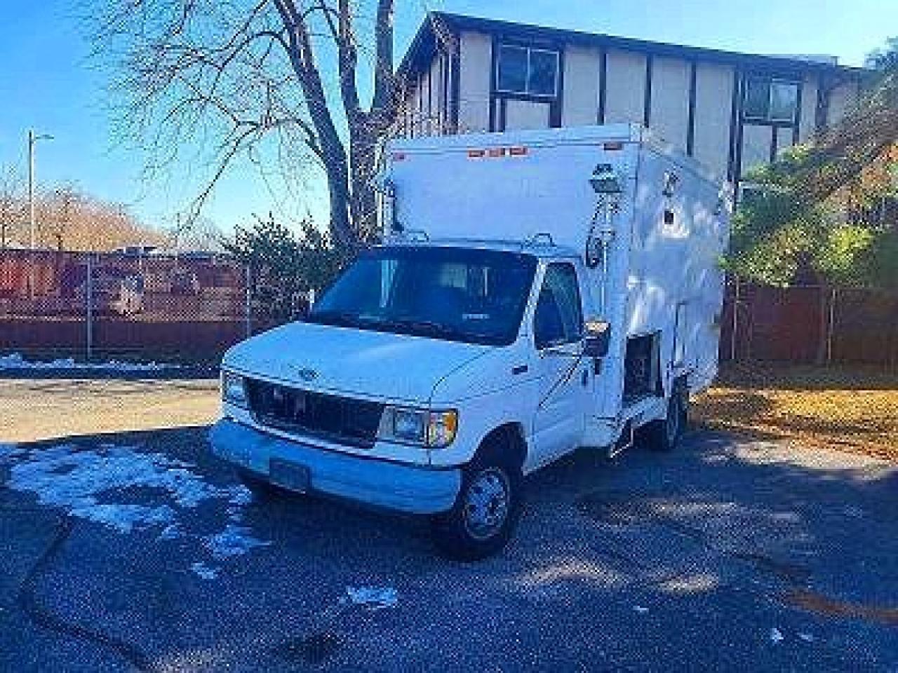 1995 Ford E-350 Trucks - Image 2