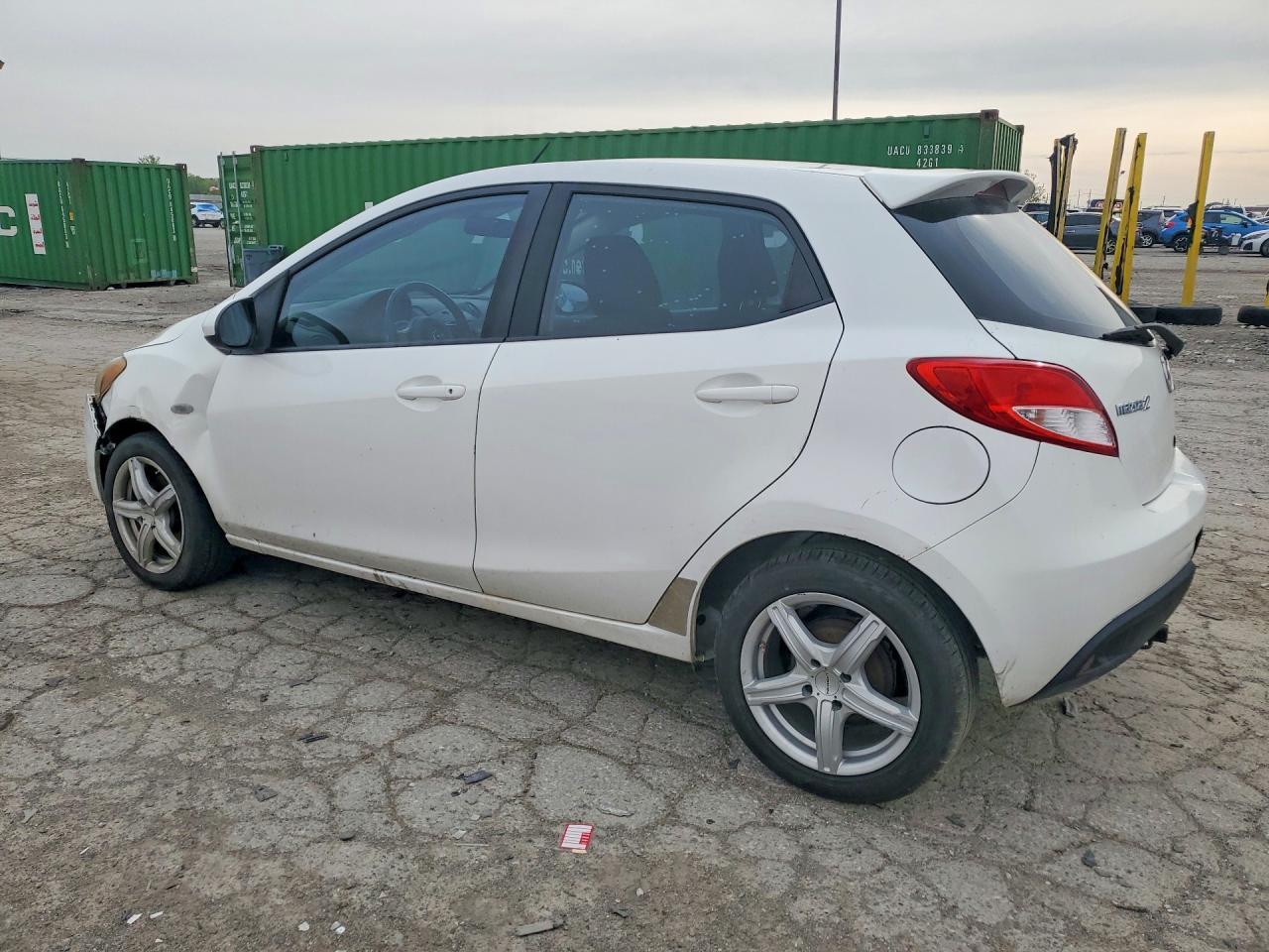 2011 Mazda Mazda 2 - Фото 2