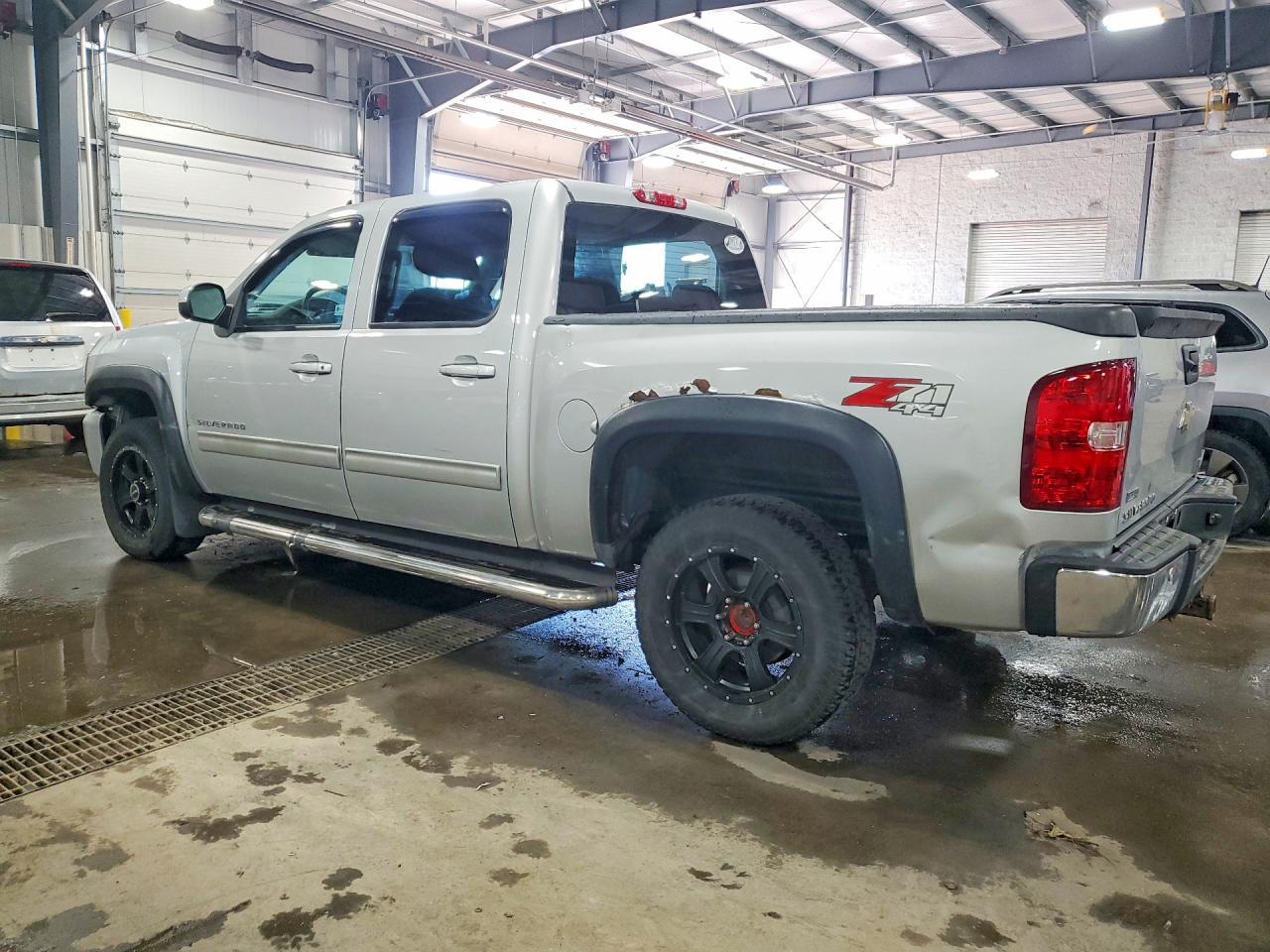 2010 Chevrolet Silverado K1500 Ltz - Фото 2