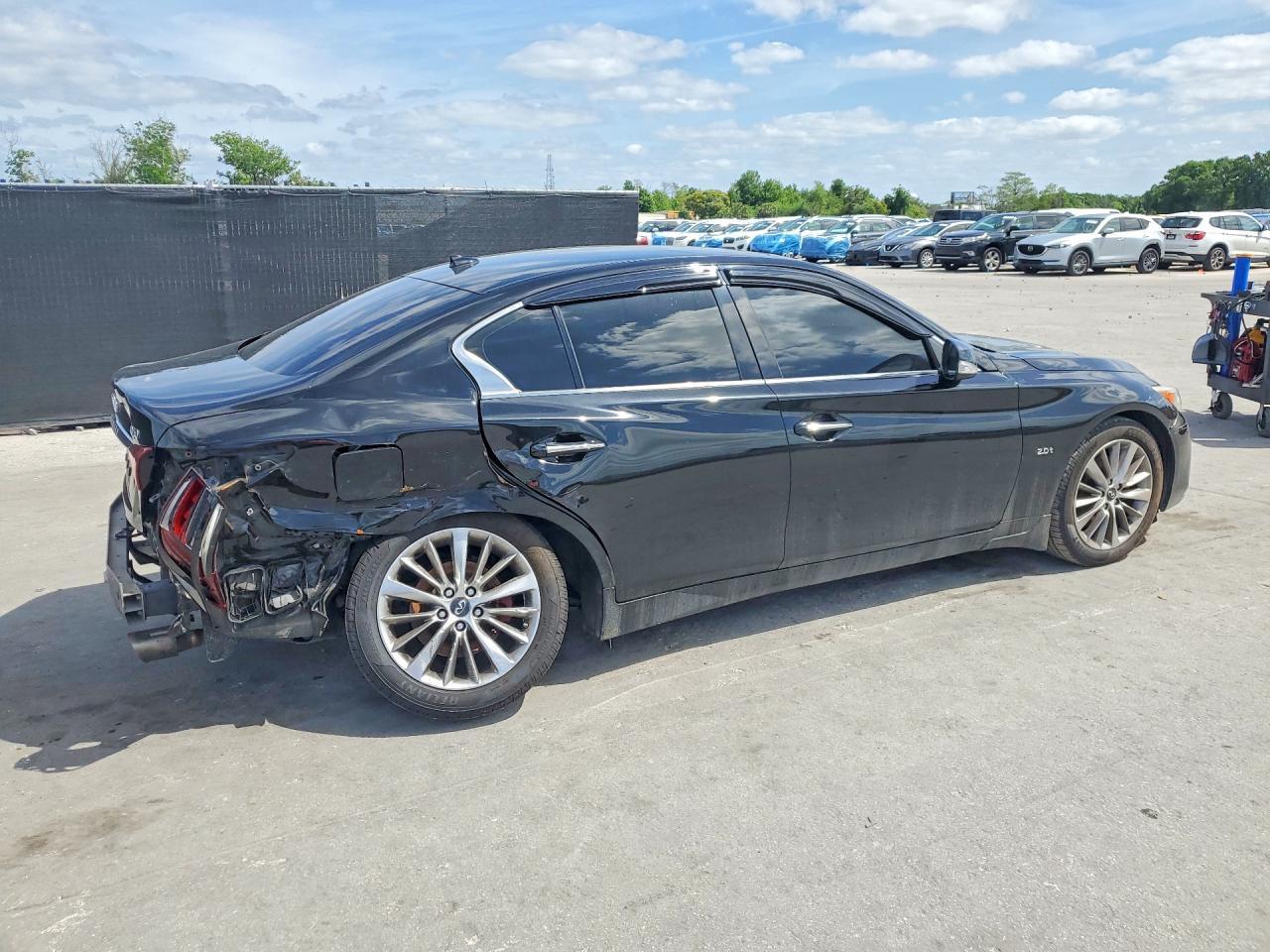 2018 Infiniti Q50 2.0T Luxe - Image 3