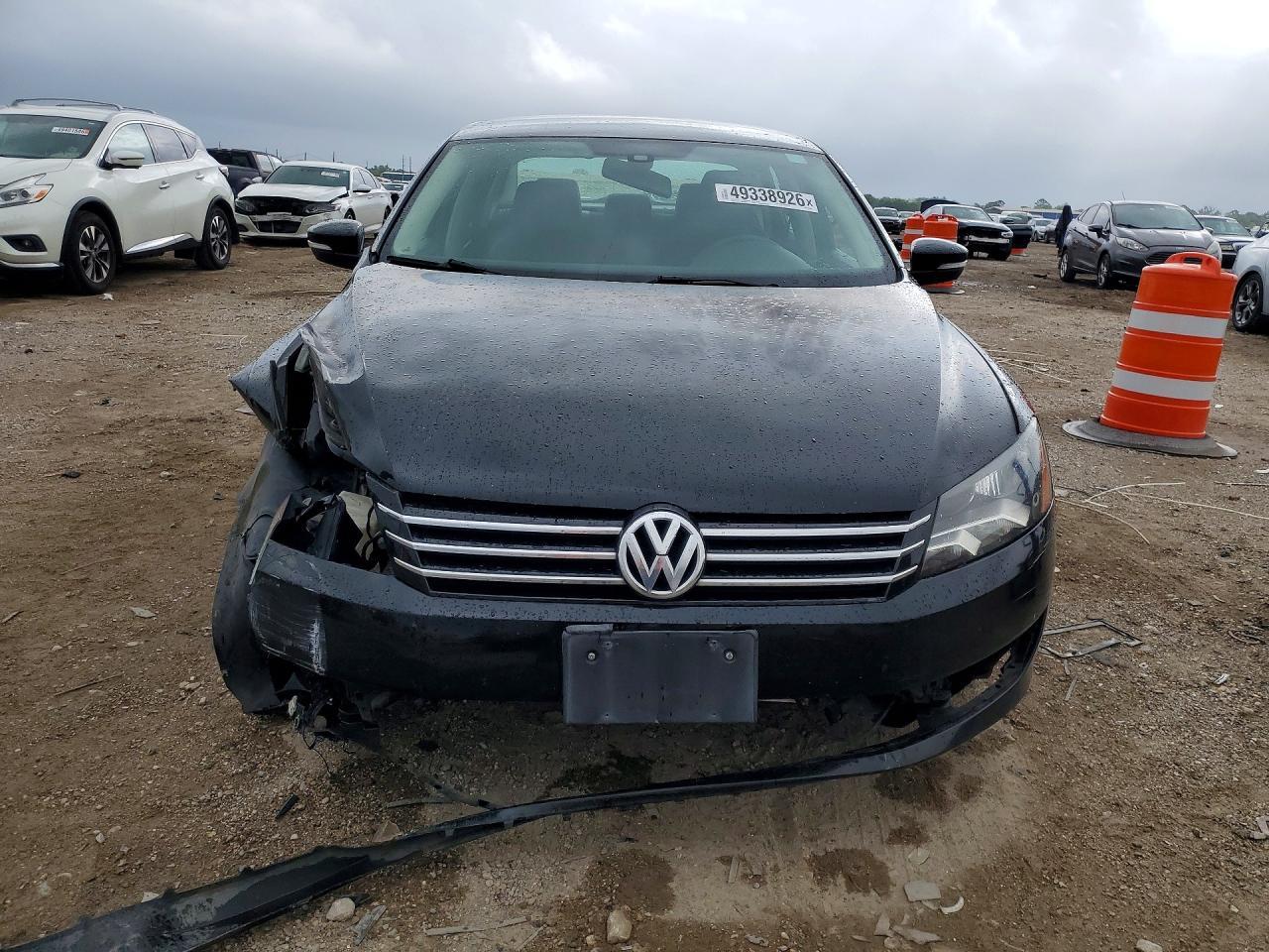 2013 Volkswagen Passat S - Фото 5