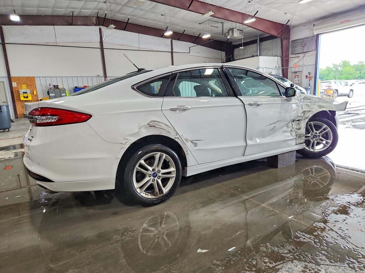 2018 Ford Fusion Se Hybrid - Image 3