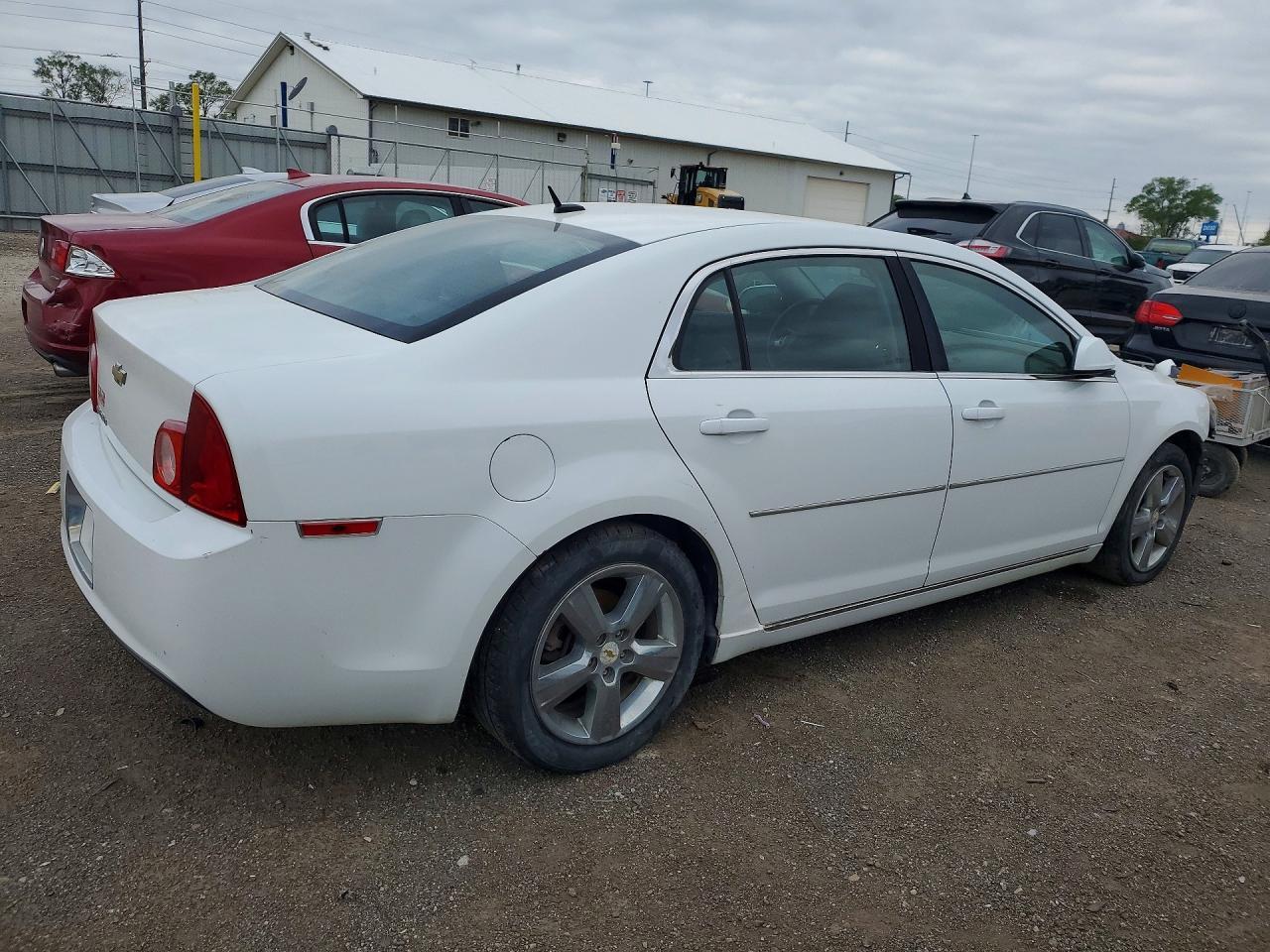 2011 Chevrolet Malibu 2Lt - Image 3