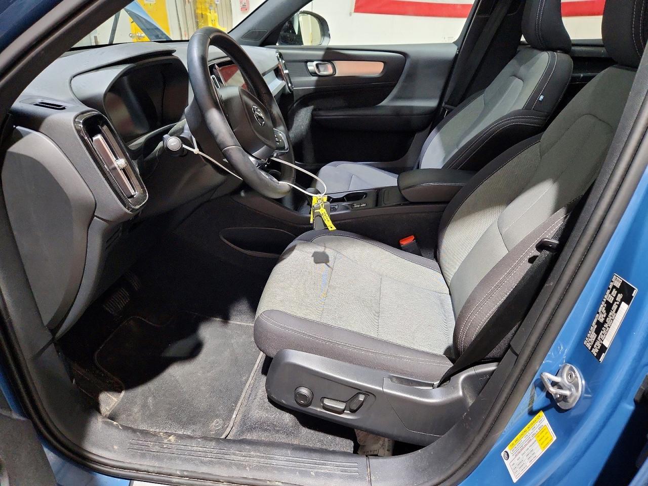 2024 Volvo Xc40 Core - Image 7
