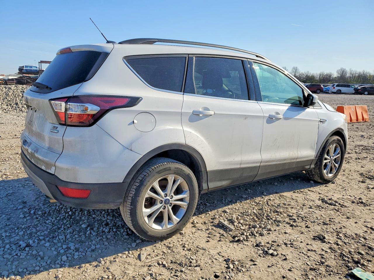 2017 Ford Escape Se - Фото 3