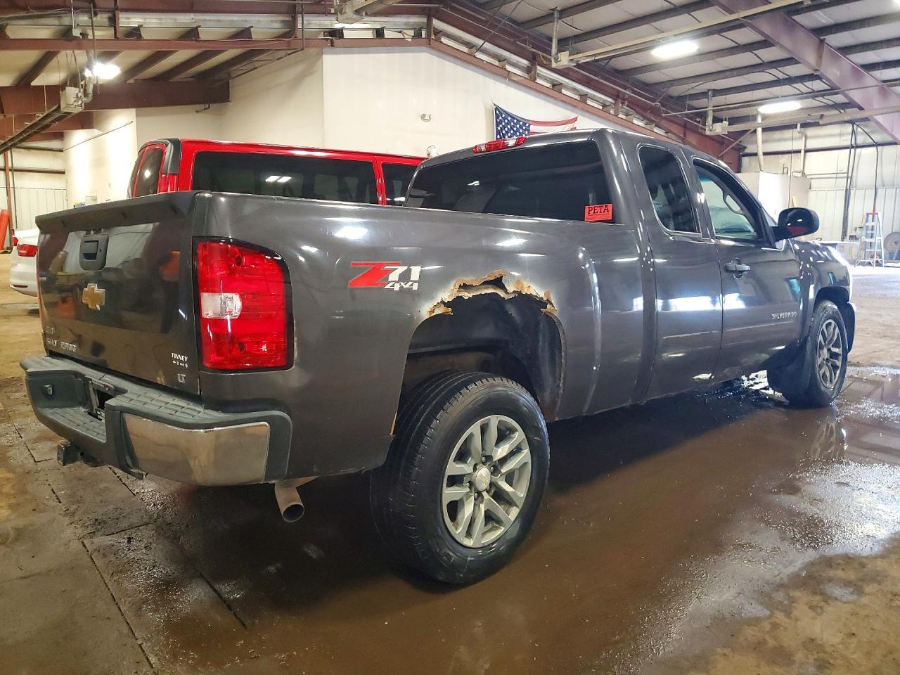 2011 Chevrolet Silverado K1500 Lt - Image 3