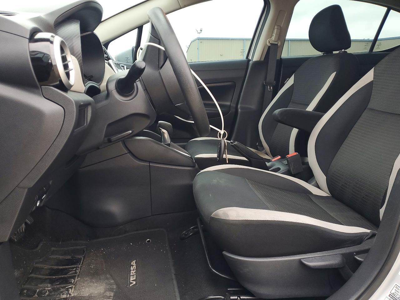 2020 Nissan Versa - Фото 7