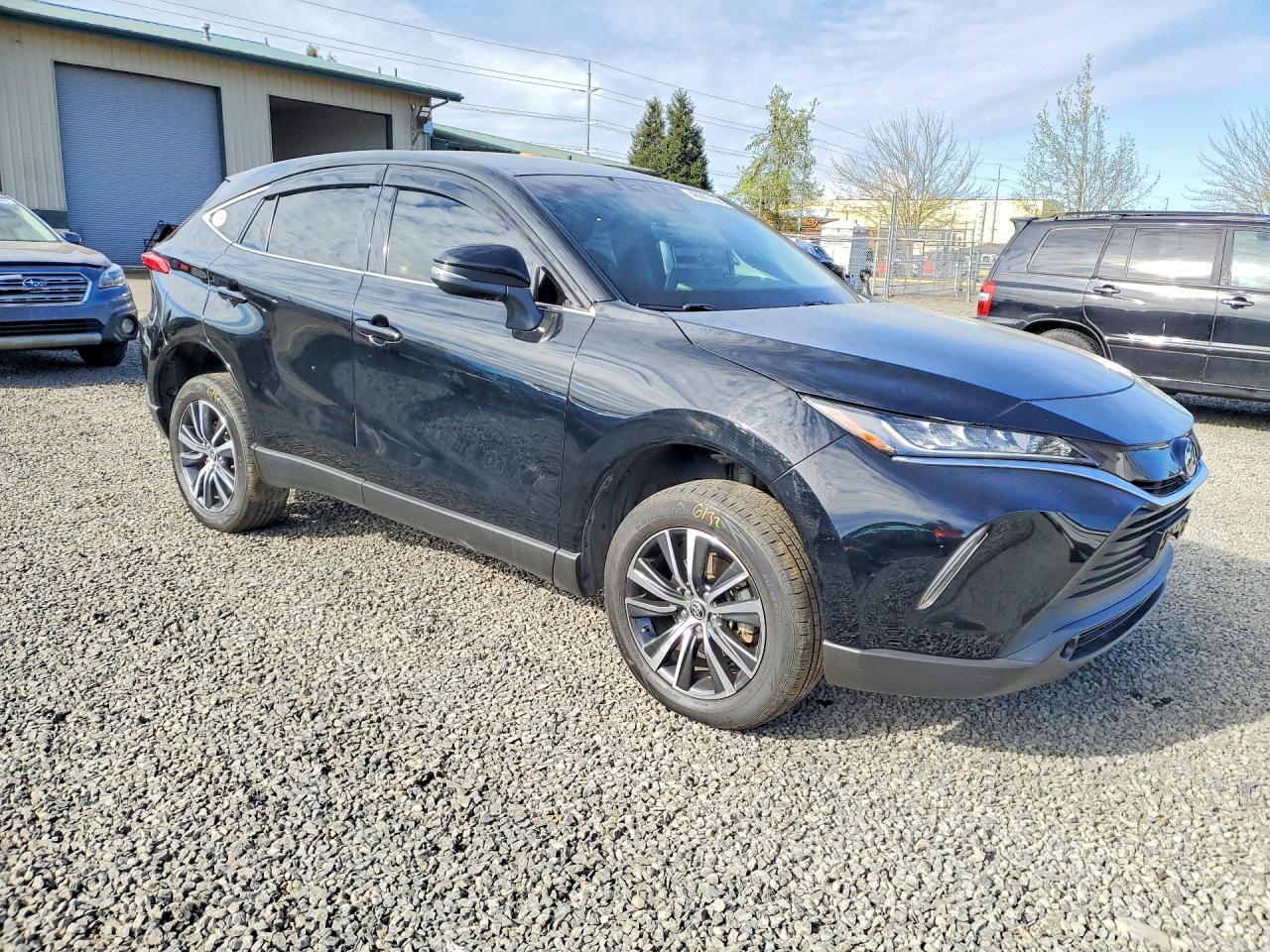 2021 Toyota Venza Le - Image 4