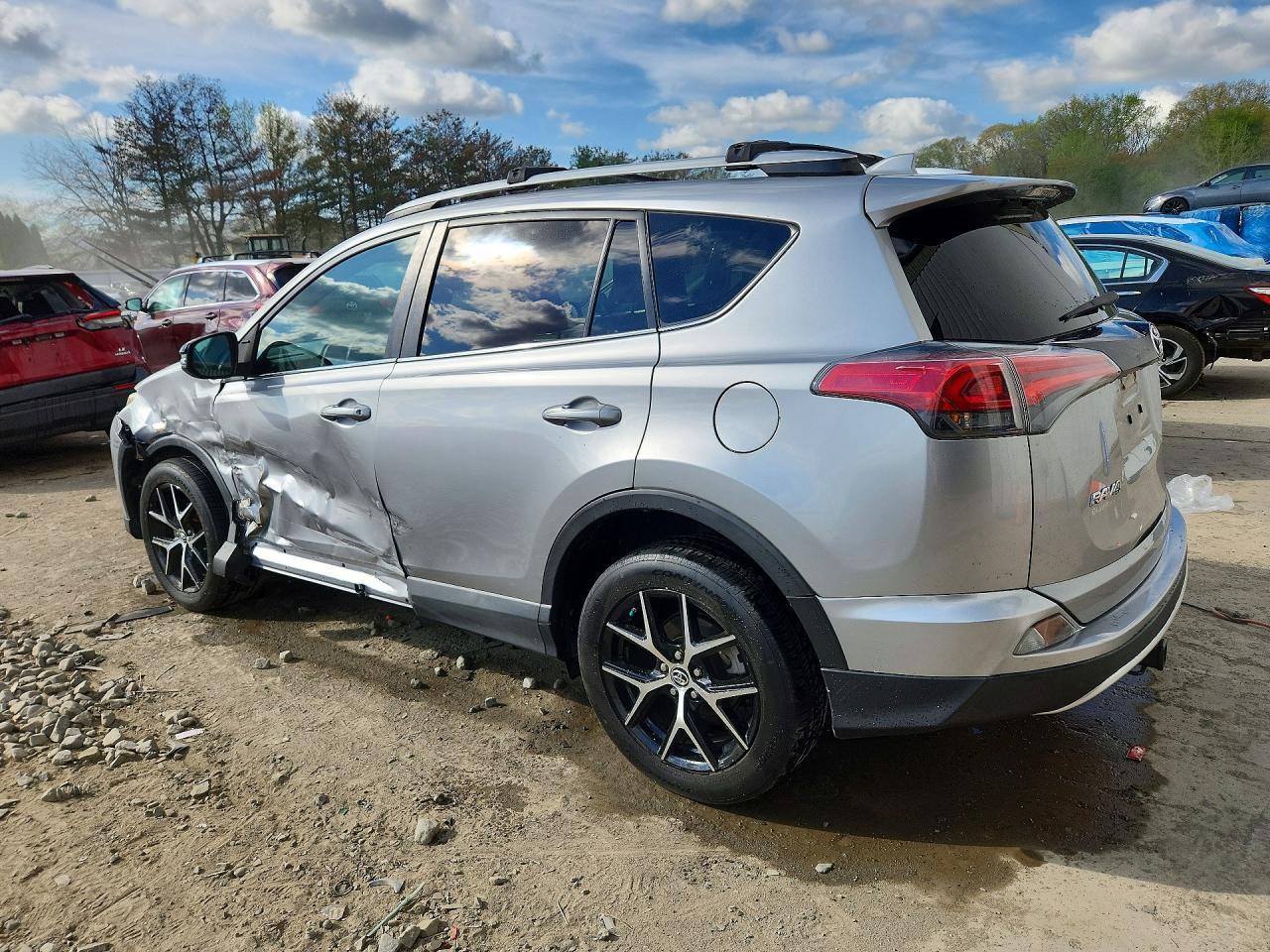 2016 Toyota Rav4 Se - Image 2