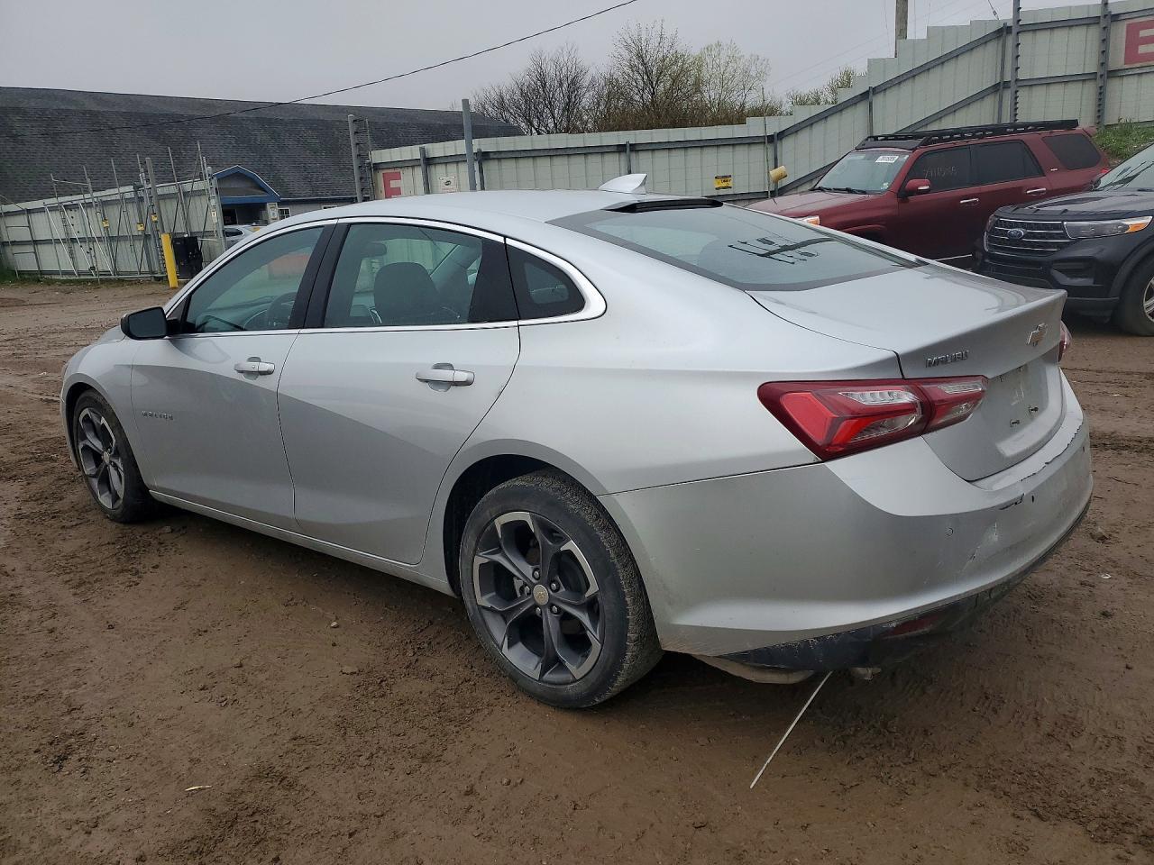 2022 Chevrolet Malibu Lt - Image 2