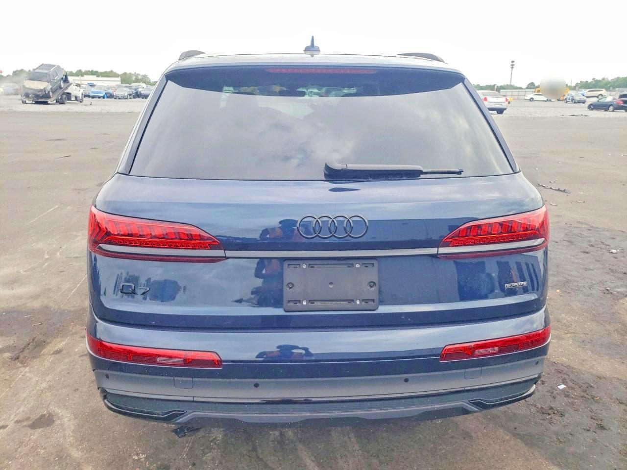 2024 Audi Q7 Premium Plus - Image 6
