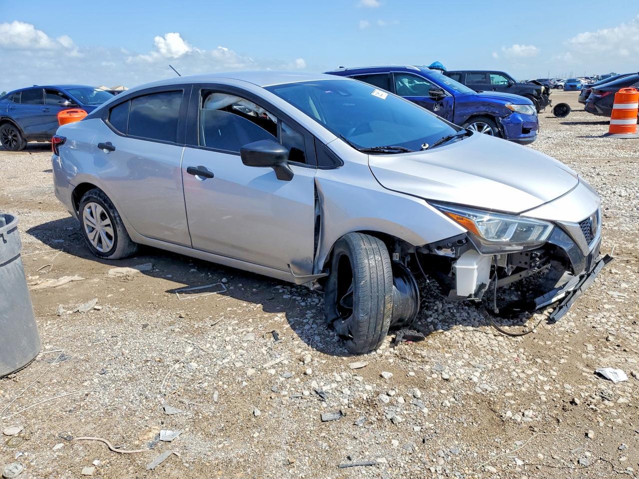 2020 Nissan Versa S - Фото 4
