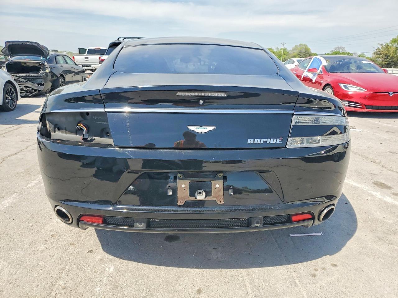 2010 Aston Martin Rapide - Фото 6