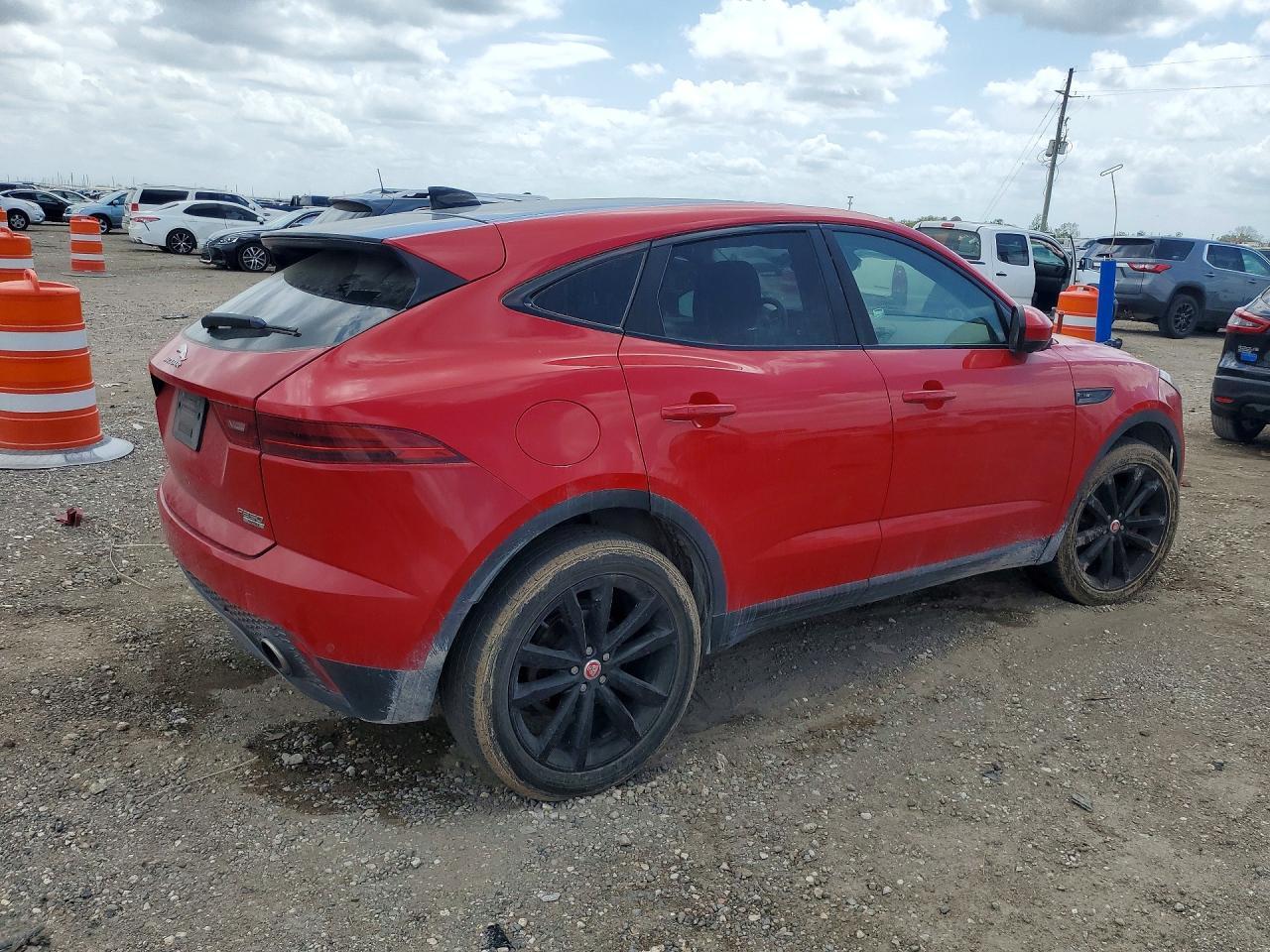2019 Jaguar E-Pace S - Фото 3