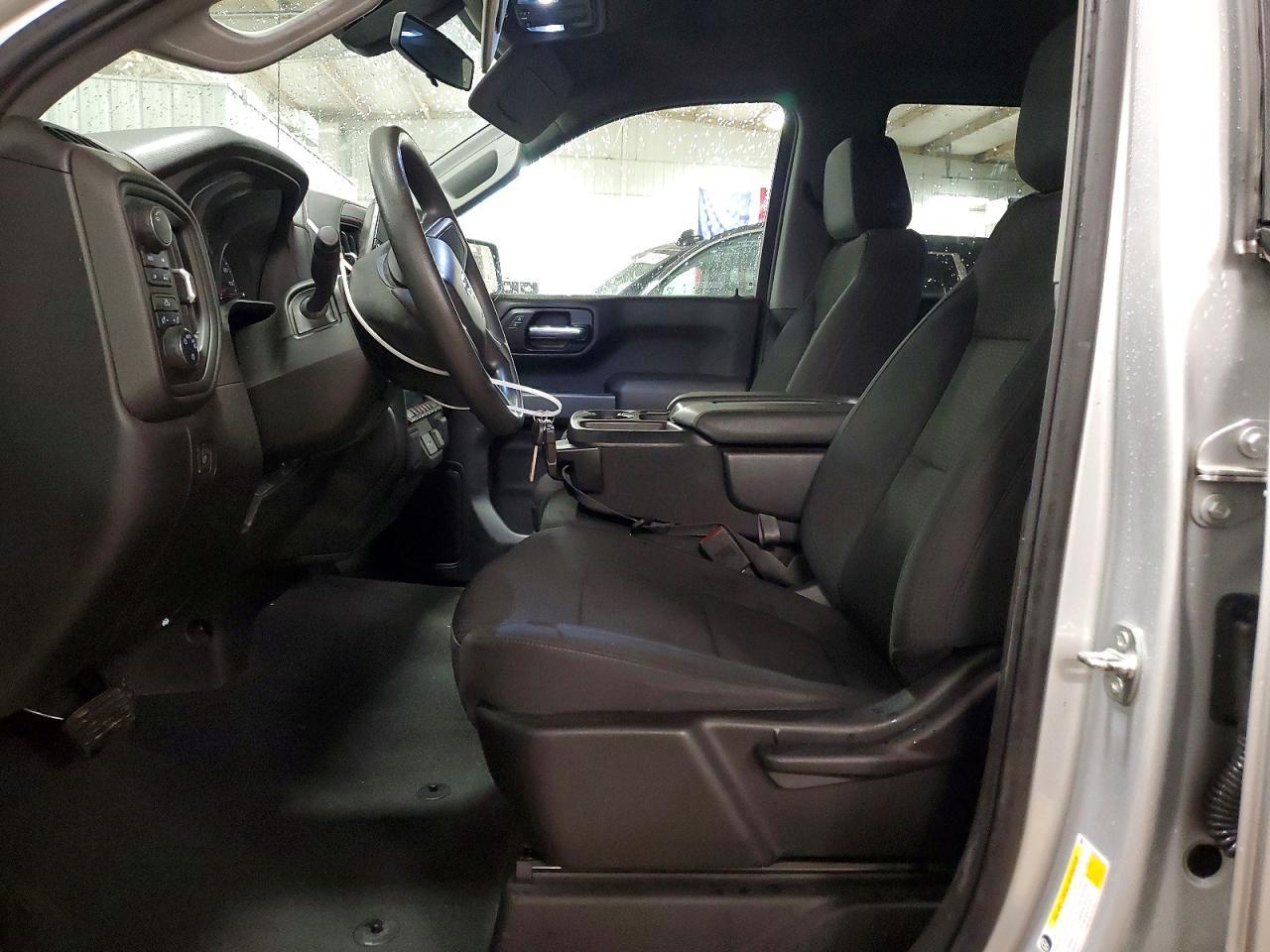2021 Chevrolet Silverado K1500 Custom - Фото 7