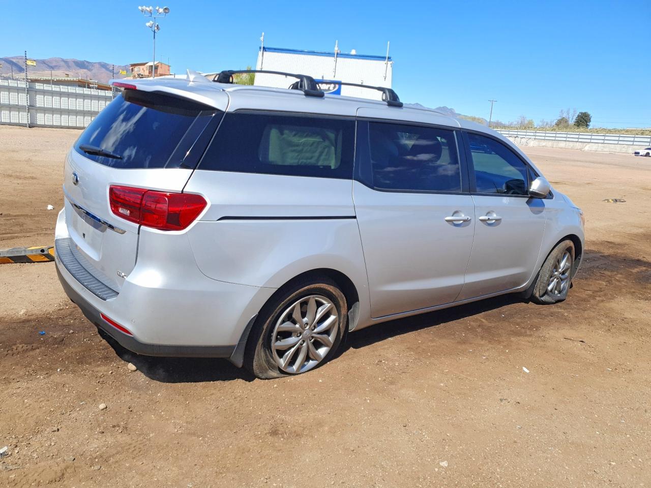 2020 Kia Sedona Ex - Фото 3