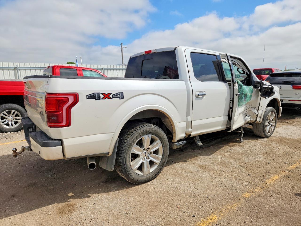 2015 Ford F150 Supercrew - Фото 3
