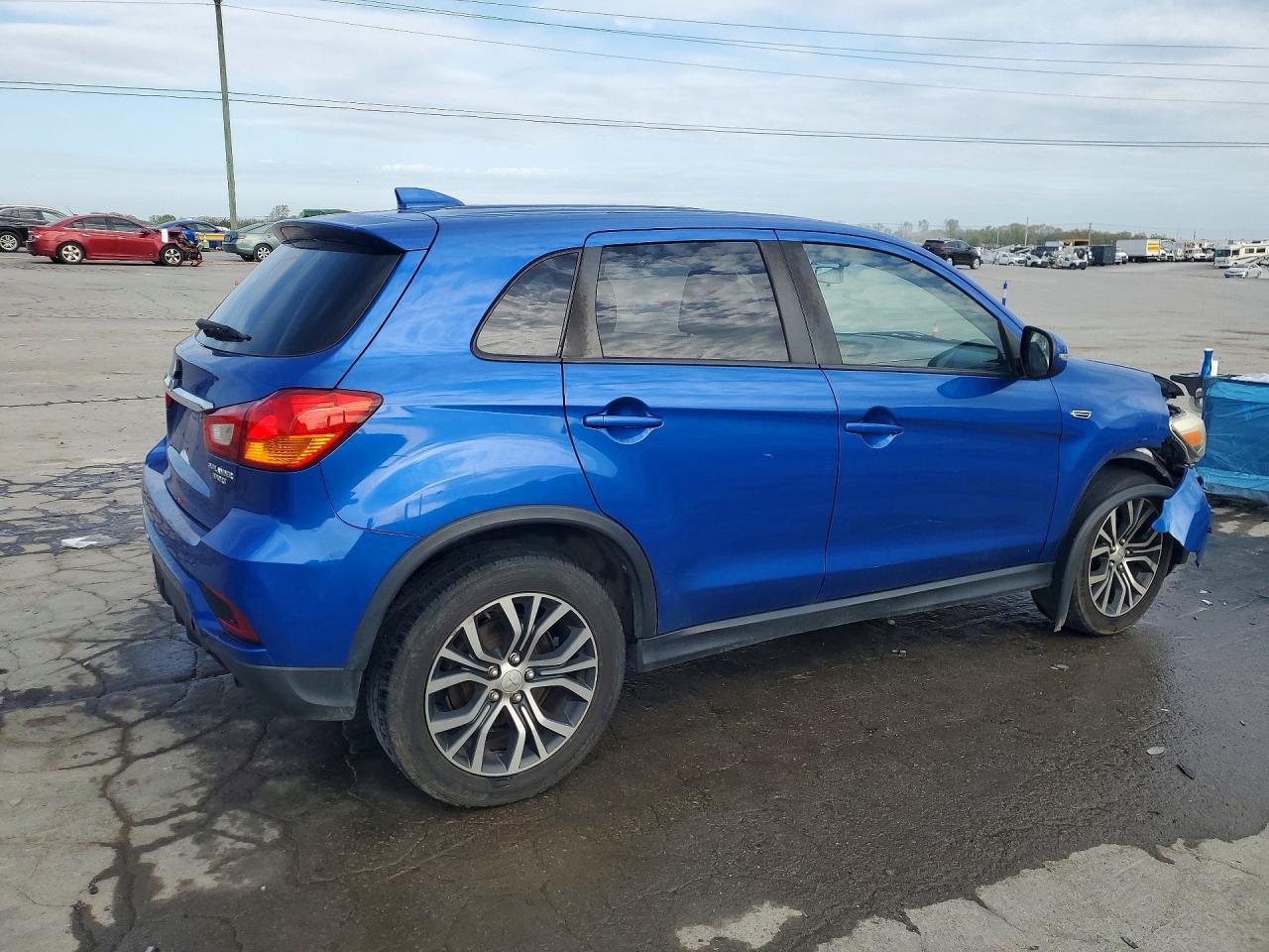 2018 Mitsubishi Outlander Sport Es - Фото 3