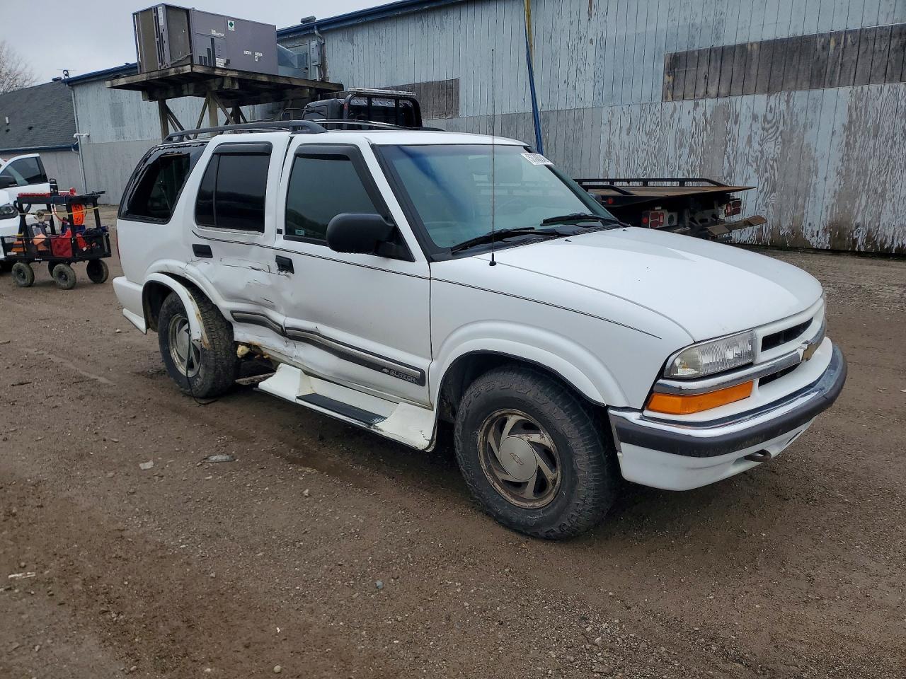 2001 Chevrolet Blazer - Image 4