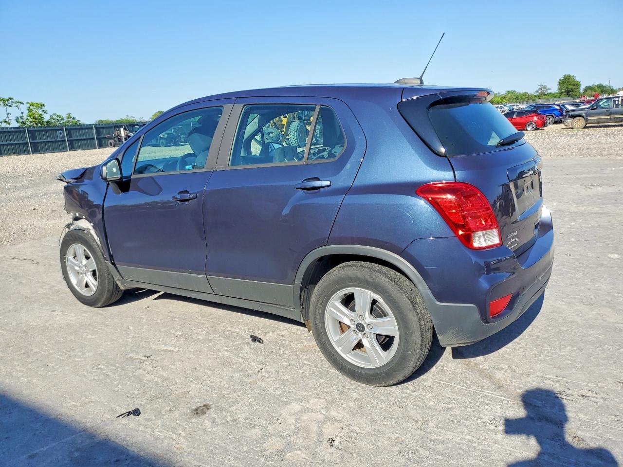 2019 Chevrolet Trax Ls - Фото 2
