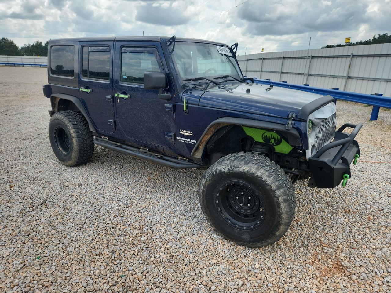 2013 Jeep Wrangler Unlimited Sahara - Image 4