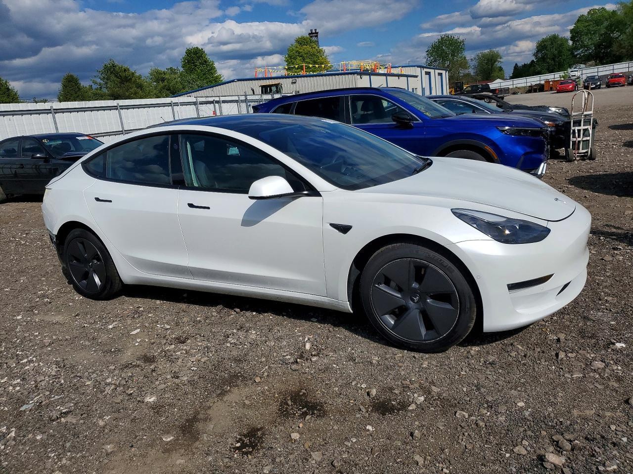 2022 Tesla Model 3 - Image 4