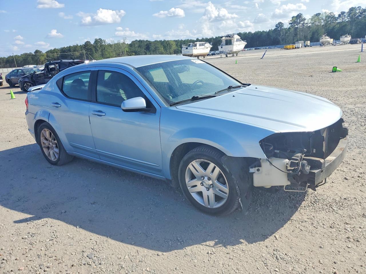 2013 Dodge Avenger R - Фото 4