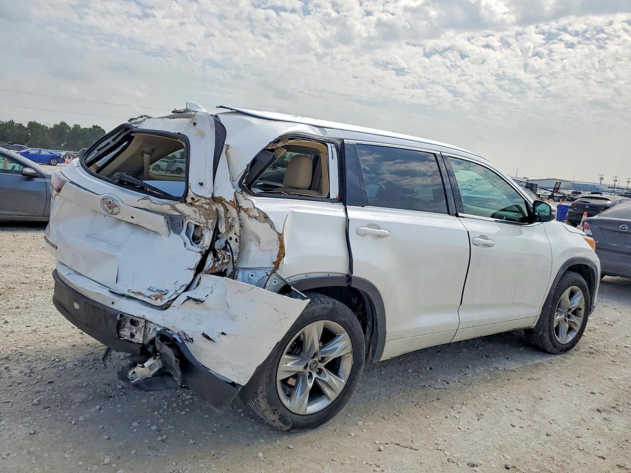 2016 Toyota Highlander Limited - Фото 3