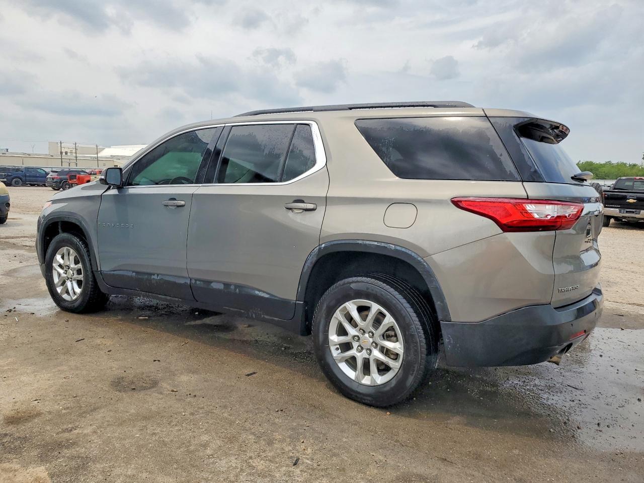 2019 Chevrolet Traverse Lt - Image 2