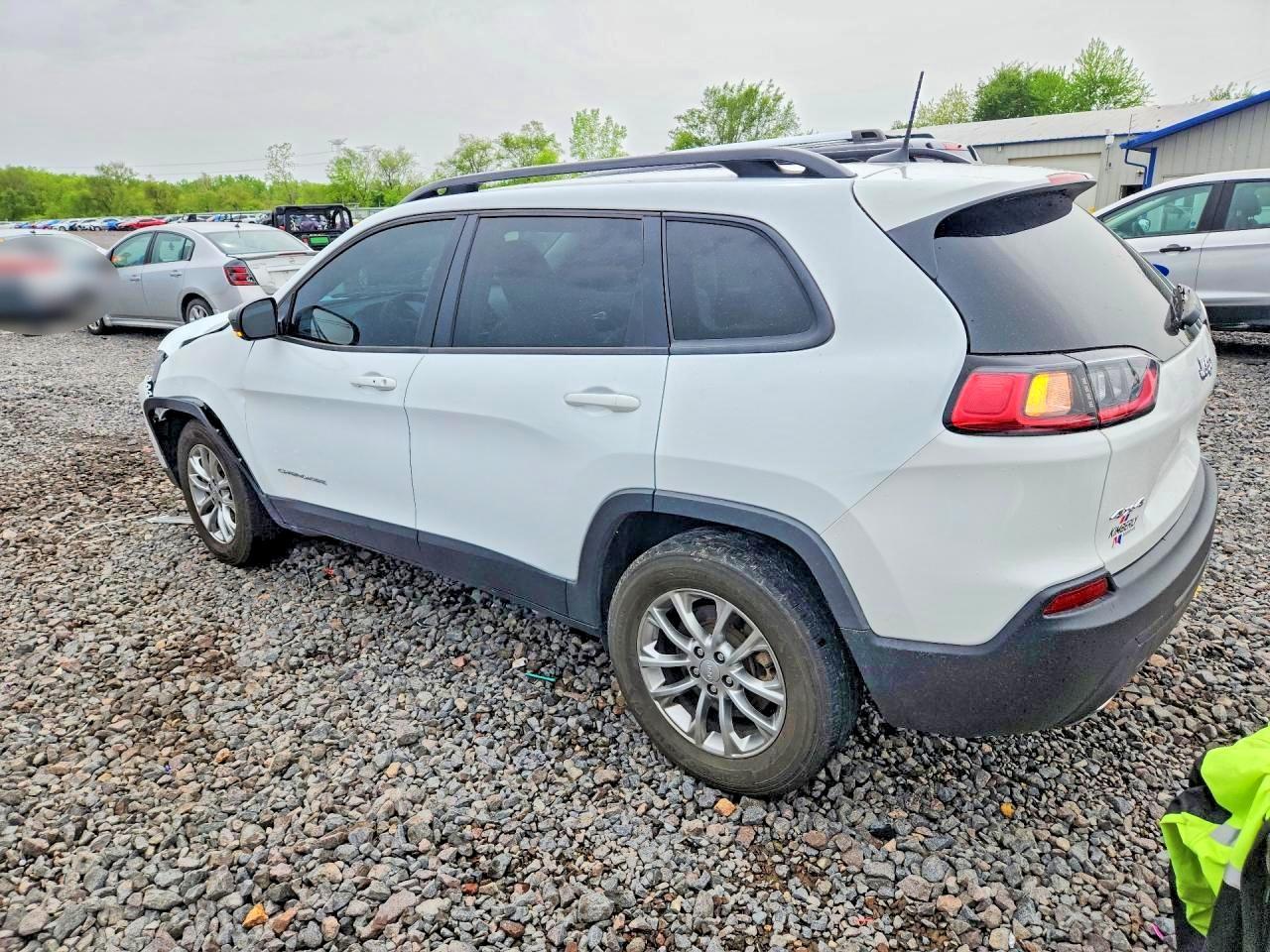 2022 Jeep Cherokee Latitude Lux - Фото 2