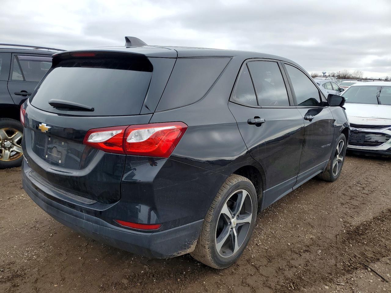 2020 Chevrolet Equinox Ls - Фото 3