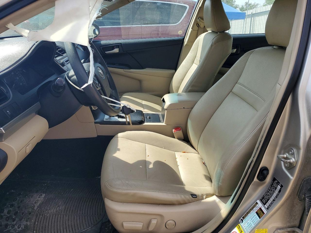 2014 Toyota Camry Le - Image 7
