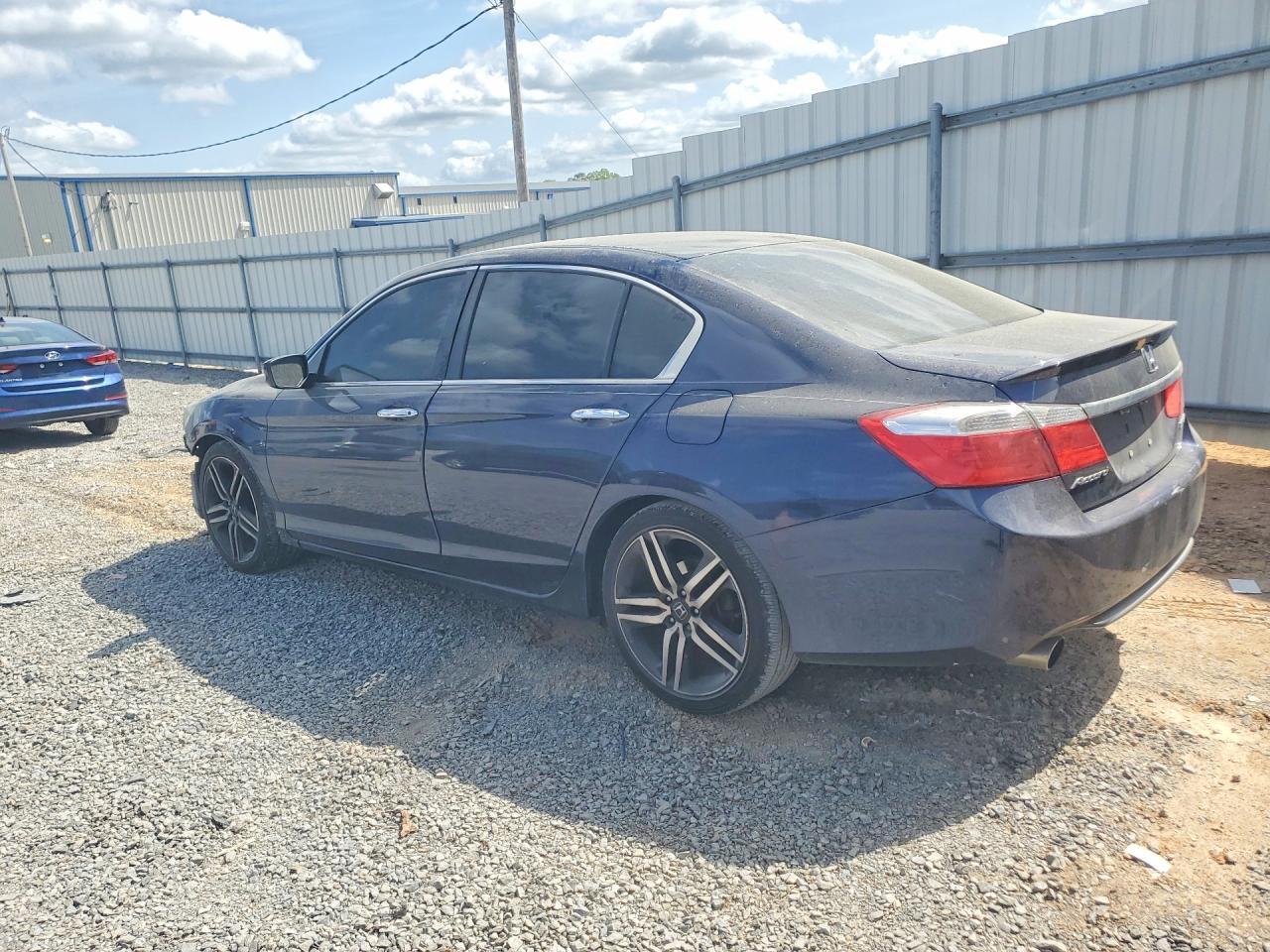 2014 Honda Accord Sport - Image 2