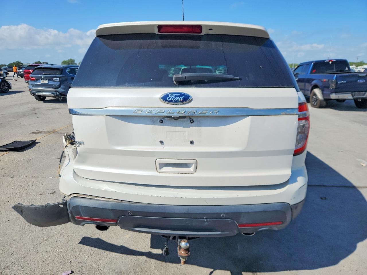 2011 Ford Explorer Xlt - Image 6