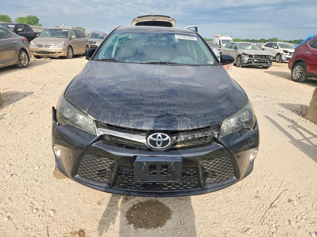 2017 Toyota Camry Se - Фото 5