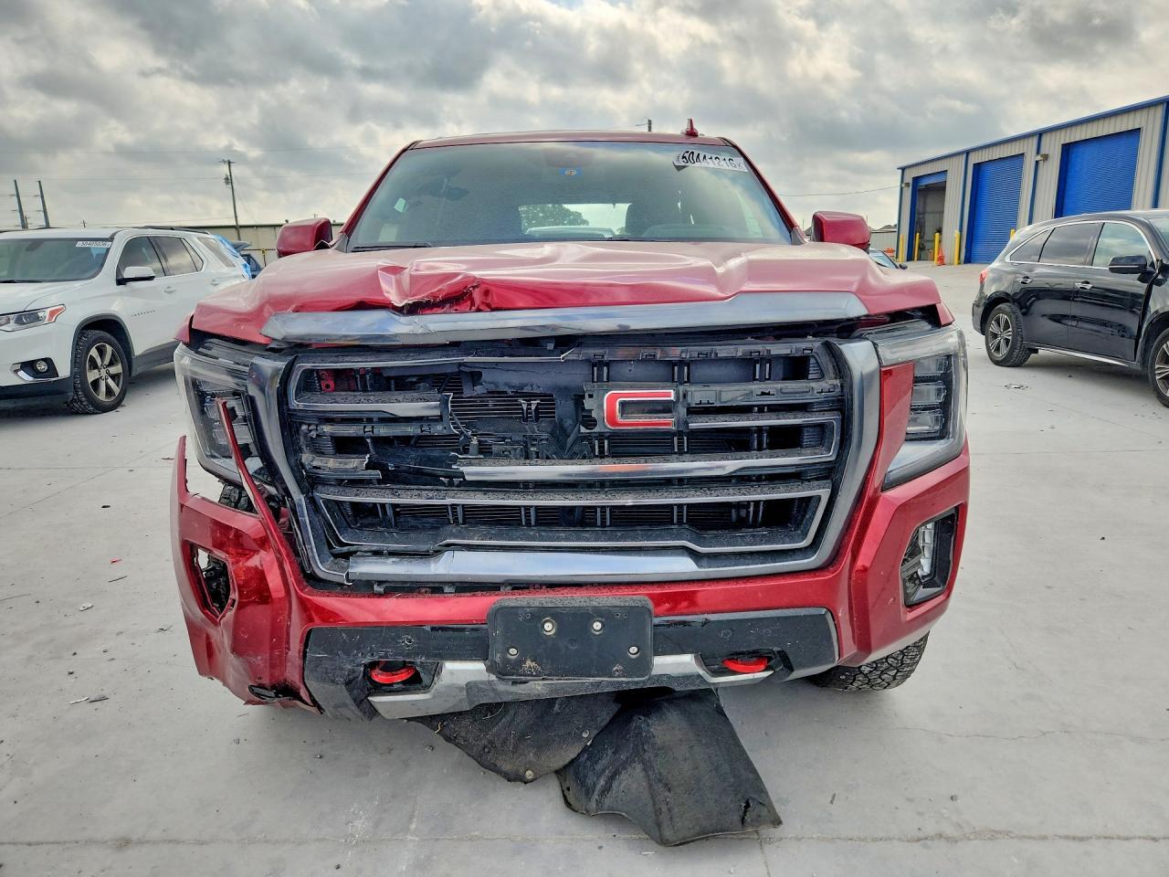 2023 GMC Yukon At4 - Фото 5