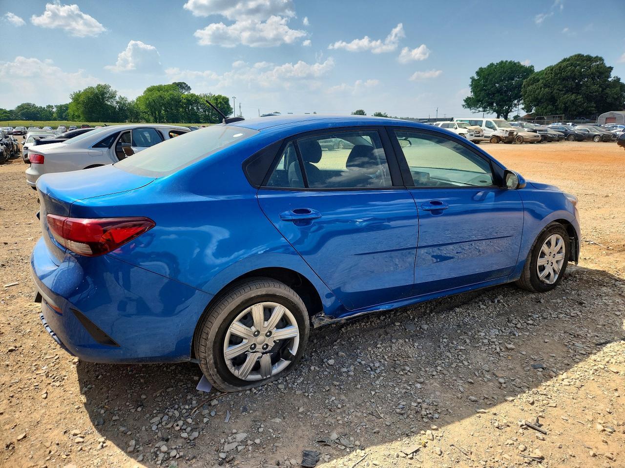 2023 Kia Rio S - Фото 3