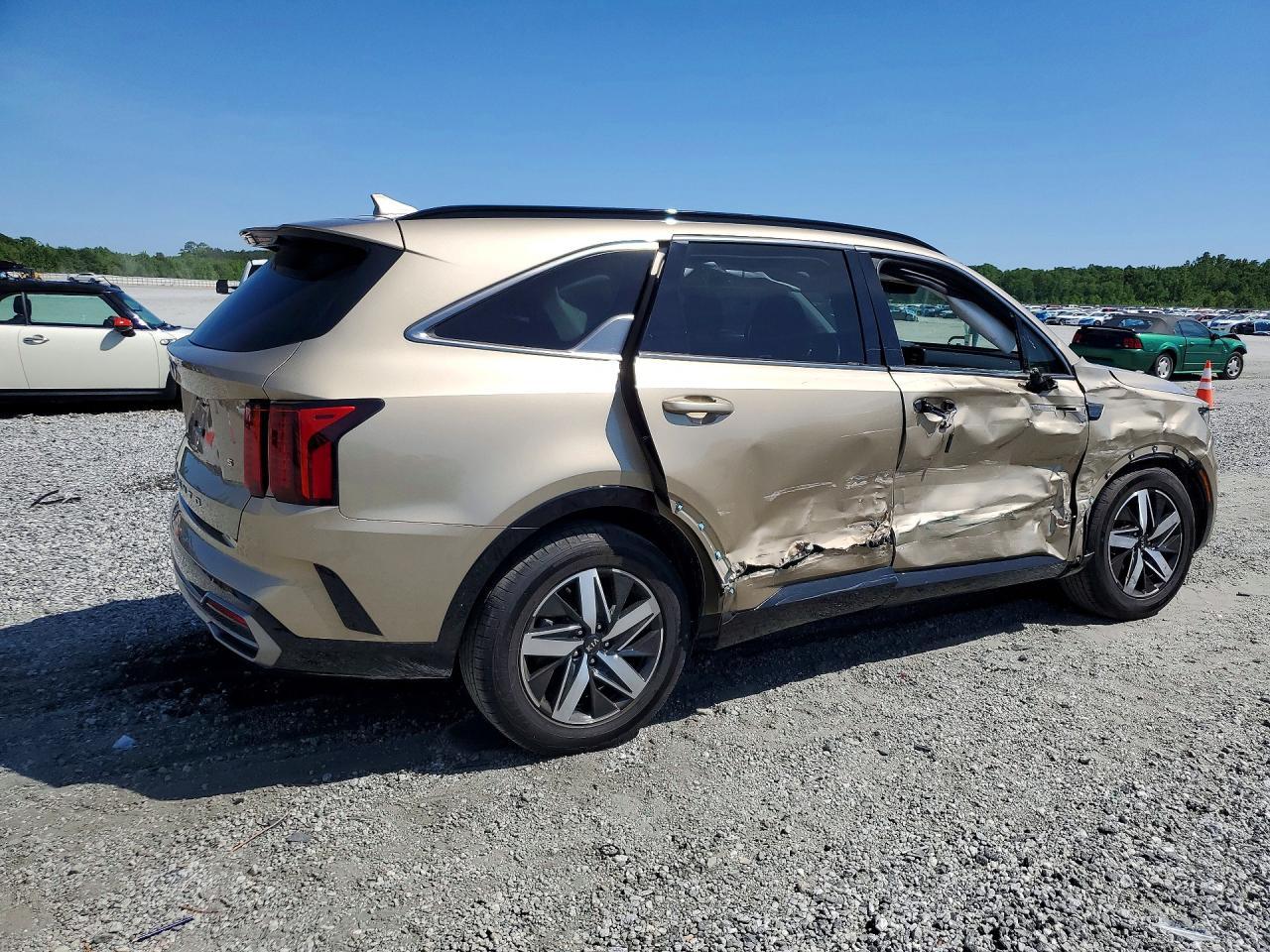 2021 Kia Sorento S - Фото 3