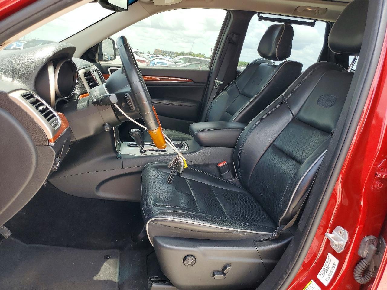 2011 Jeep Grand Cherokee Overland - Image 7